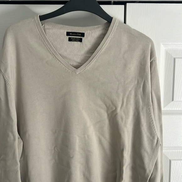 Men’s V-neck jumper hardly worn - Picture 1 of 2